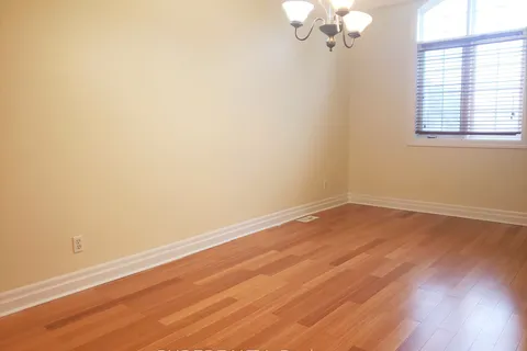 69 Shadyglen Drive, ON L8J 3W8