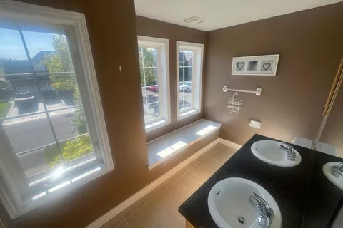 403 Wright Crescent, ON L0S 1J0