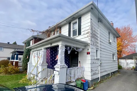 221 5th Street, ON K6H 2L7