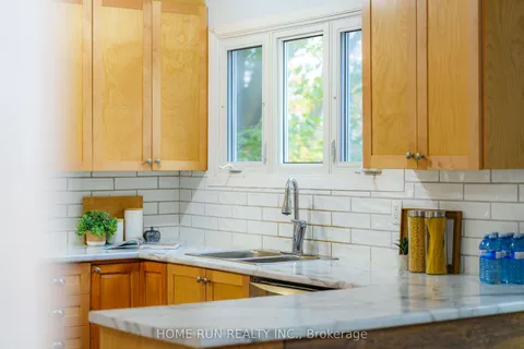 29 Cymbeline Drive, ON K2H 7X9