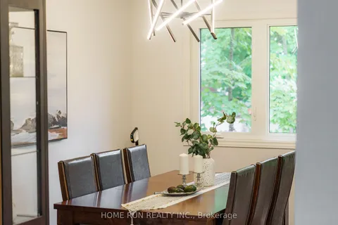 29 Cymbeline Drive, ON K2H 7X9