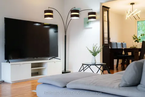 29 Cymbeline Drive, ON K2H 7X9