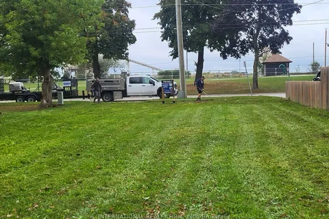 260 Christina Street, ON N7T 2N3