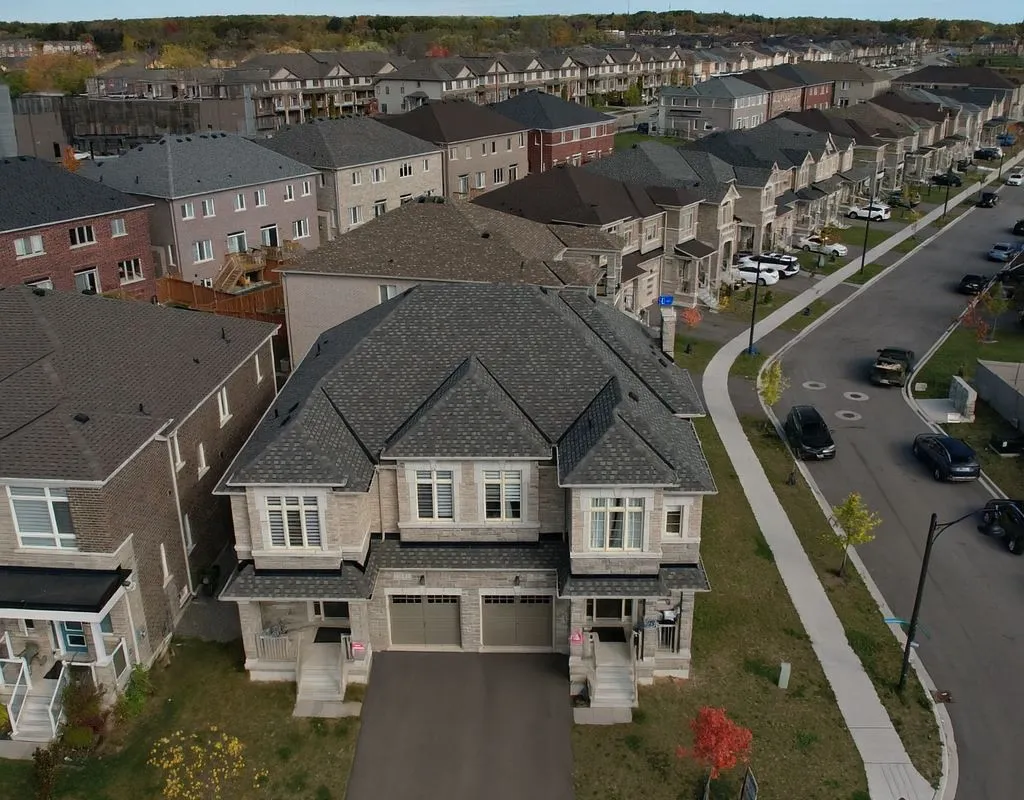 21 Trailbank Gardens, ON L8B 1Z3