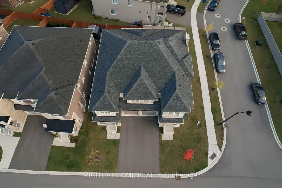 21 Trailbank Gardens, ON L8B 1Z3