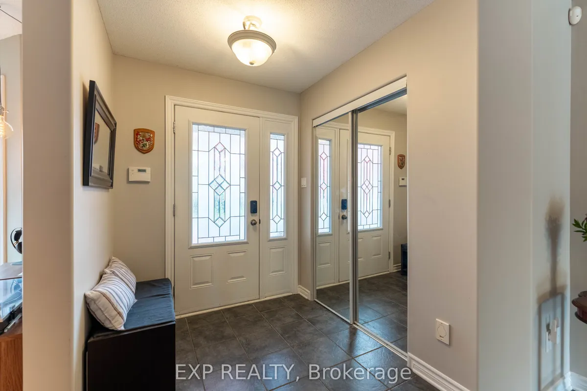 17 OLDE TOWNE Avenue, ON K4R 0A5