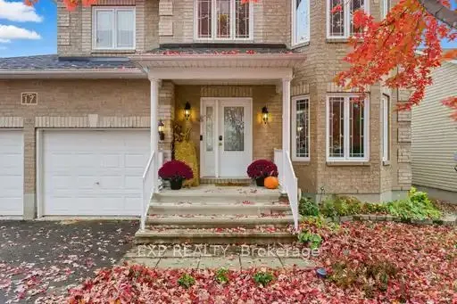 17 OLDE TOWNE Avenue, ON K4R 0A5