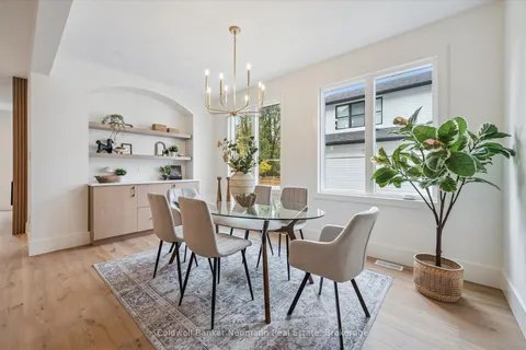 126 Oxford Street, ON N1H 2M7