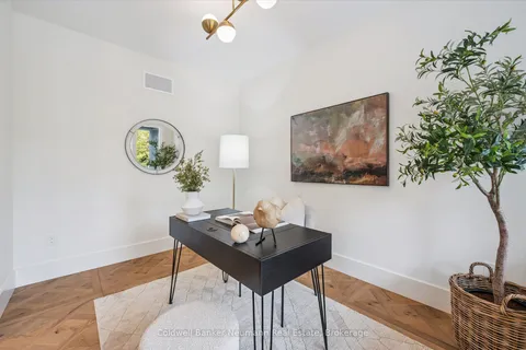 126 Oxford Street, ON N1H 2M7