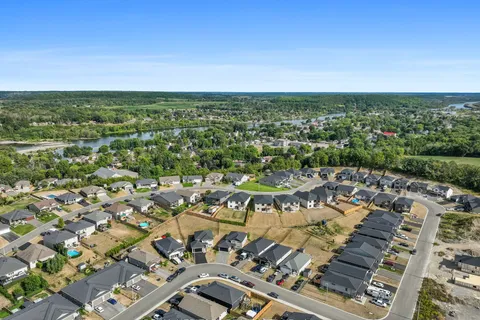 39 Caleb Crescent, ON K0K 2C0