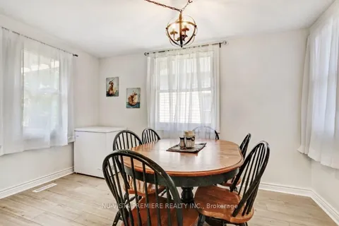 9 Sycamore Street, ON N5Z 1K6