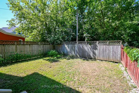 105 Lake Street, ON L2R 5X7