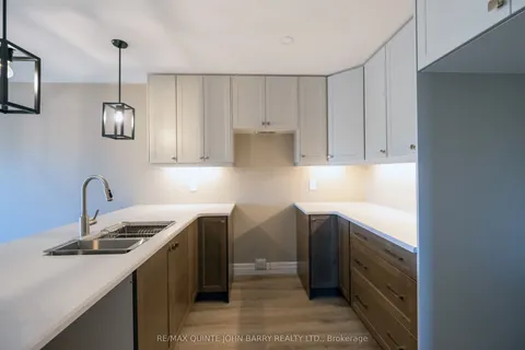 56 Cedar Park Crescent, ON K8V 0J2