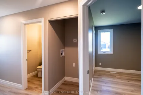 56 Cedar Park Crescent, ON K8V 0J2