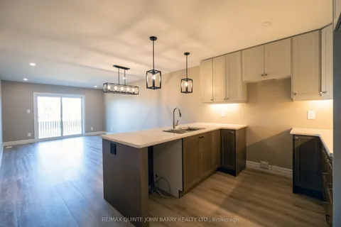 56 Cedar Park Crescent, ON K8V 0J2