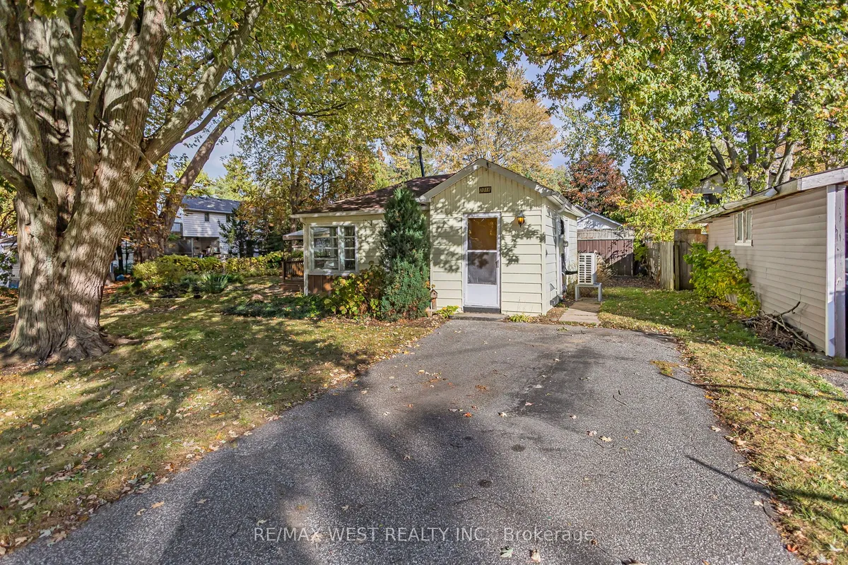 2018 Yonge Street, ON N0N 1C0