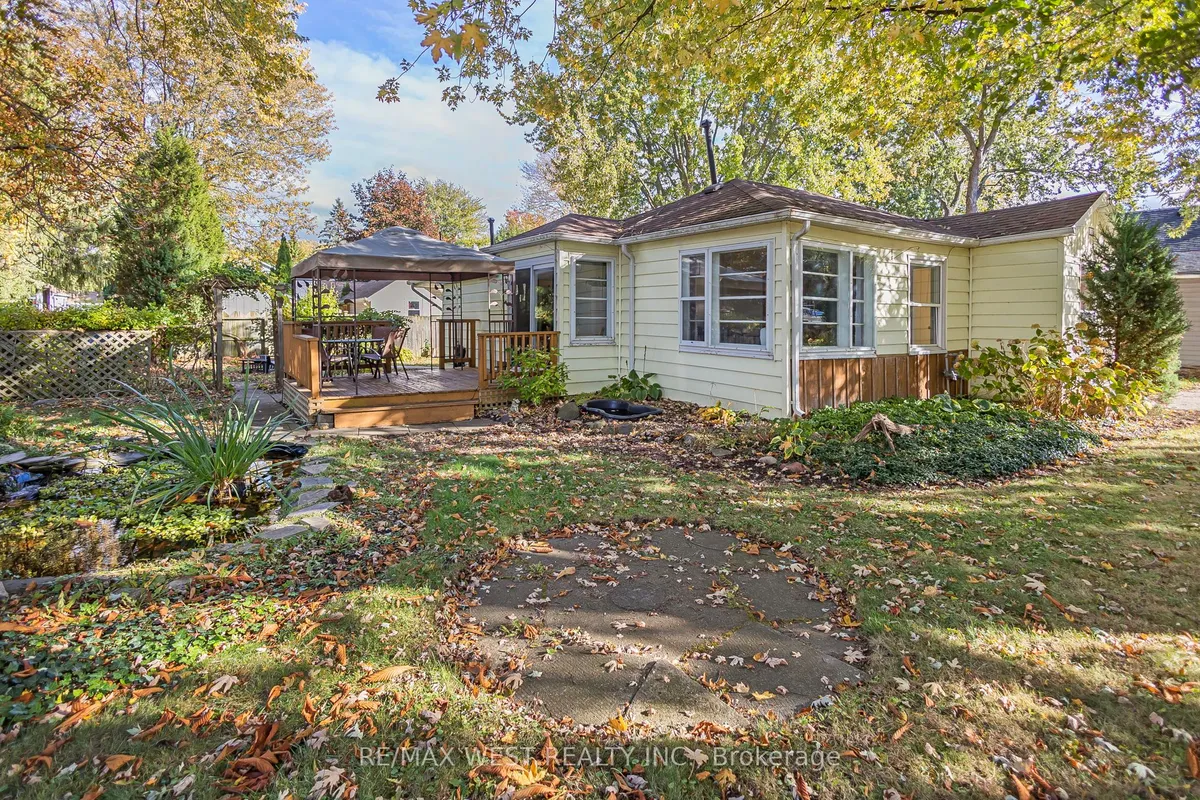 2018 Yonge Street, ON N0N 1C0