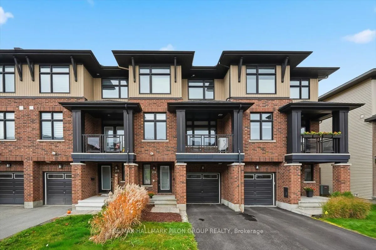 214 Dragonfly Walk, ON K1W 0J8