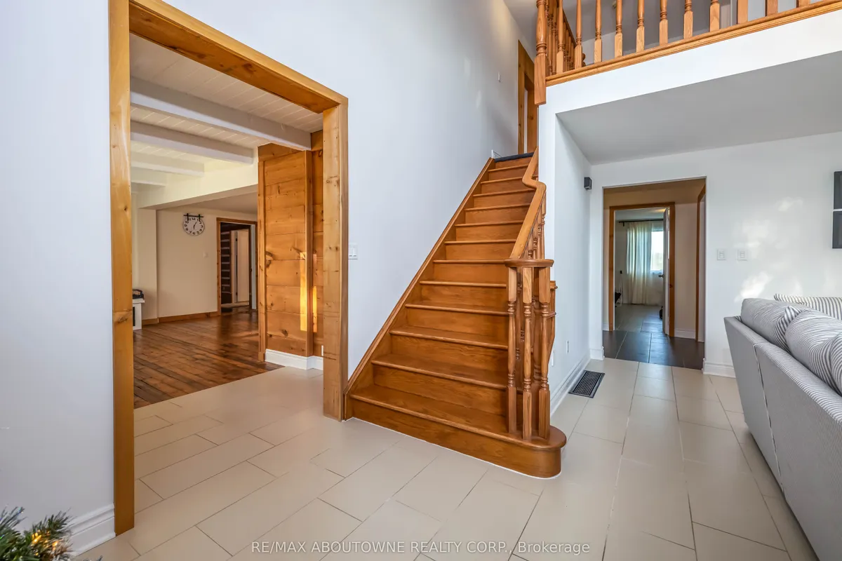 3276 Governors Road, ON L0R 1T0