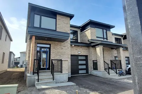 610 Fenwick Way, ON K2J 7E5