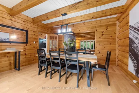 9 Hubertine Gate, ON K2S 1S5