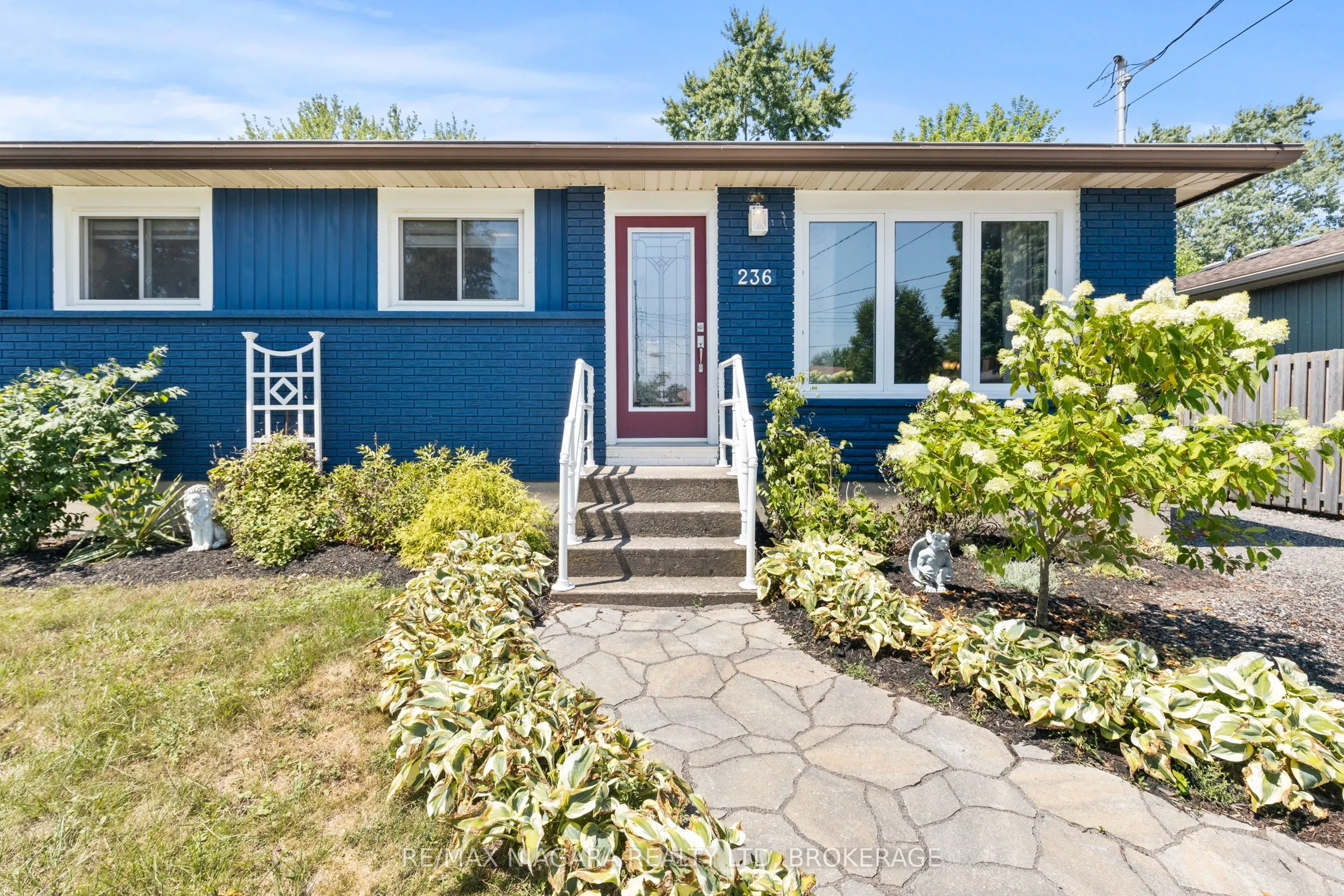 236 Cutress Avenue, ON L3C 2S8