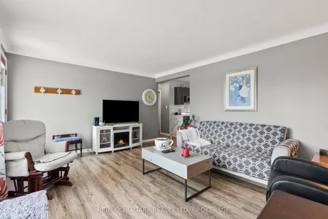 236 Cutress Avenue, ON L3C 2S8