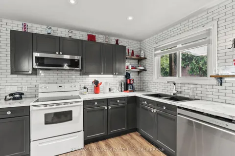 236 Cutress Avenue, ON L3C 2S8