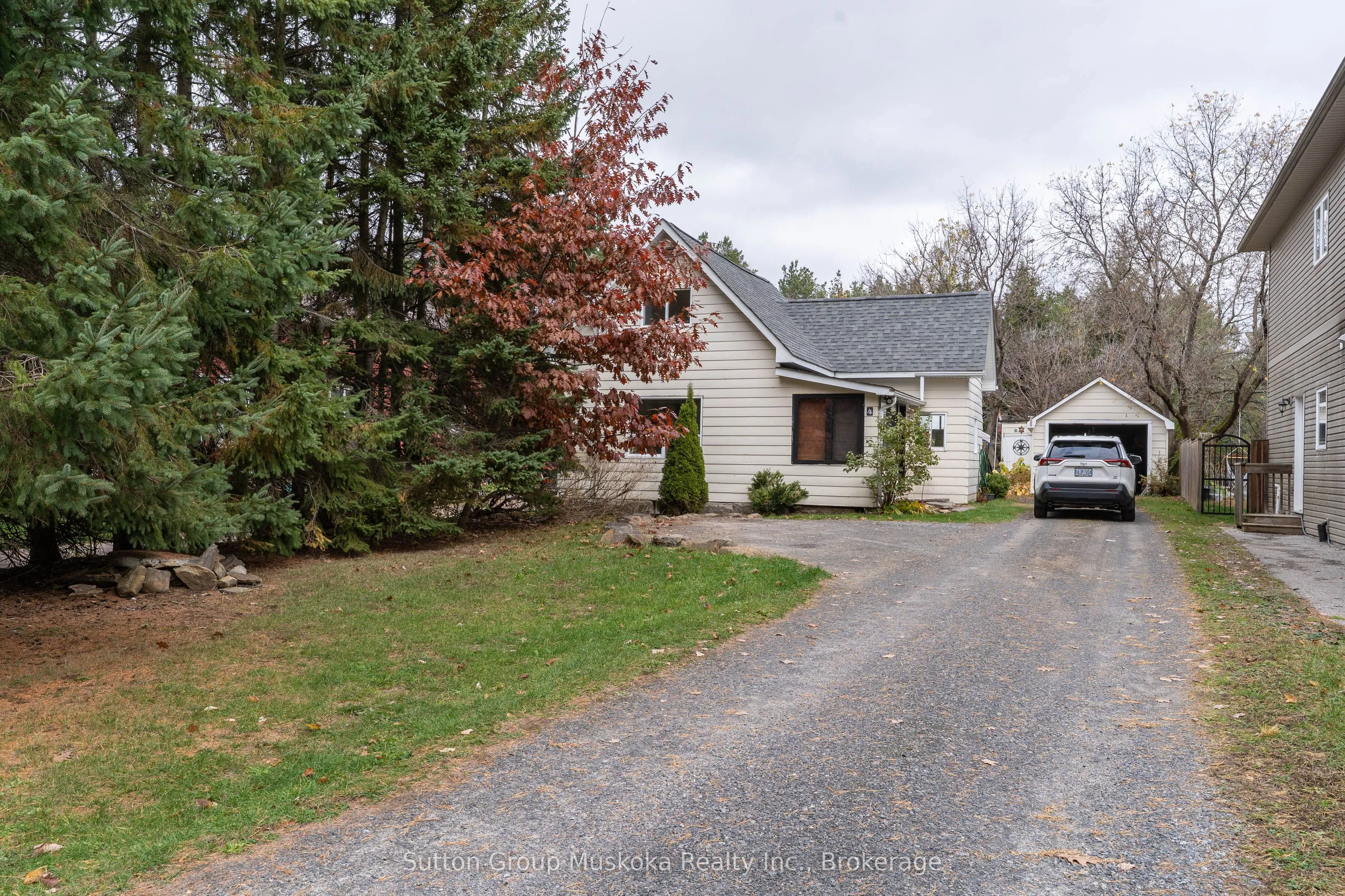 4 Thunder Bridge Court, ON P1H 1M1