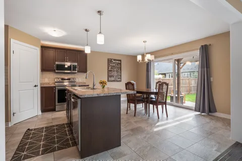 35 McFarland Street, ON L2V 0E5