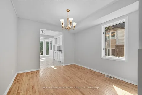 2949 Richmond Road, ON K2B 6S6