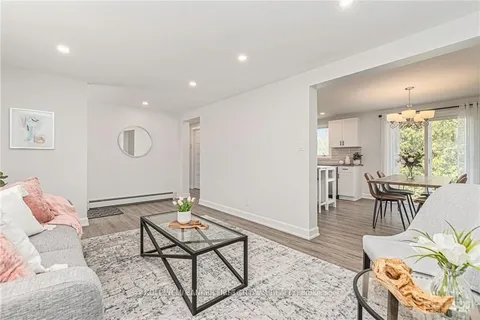 351 Amiens Street, ON K1E 1P1