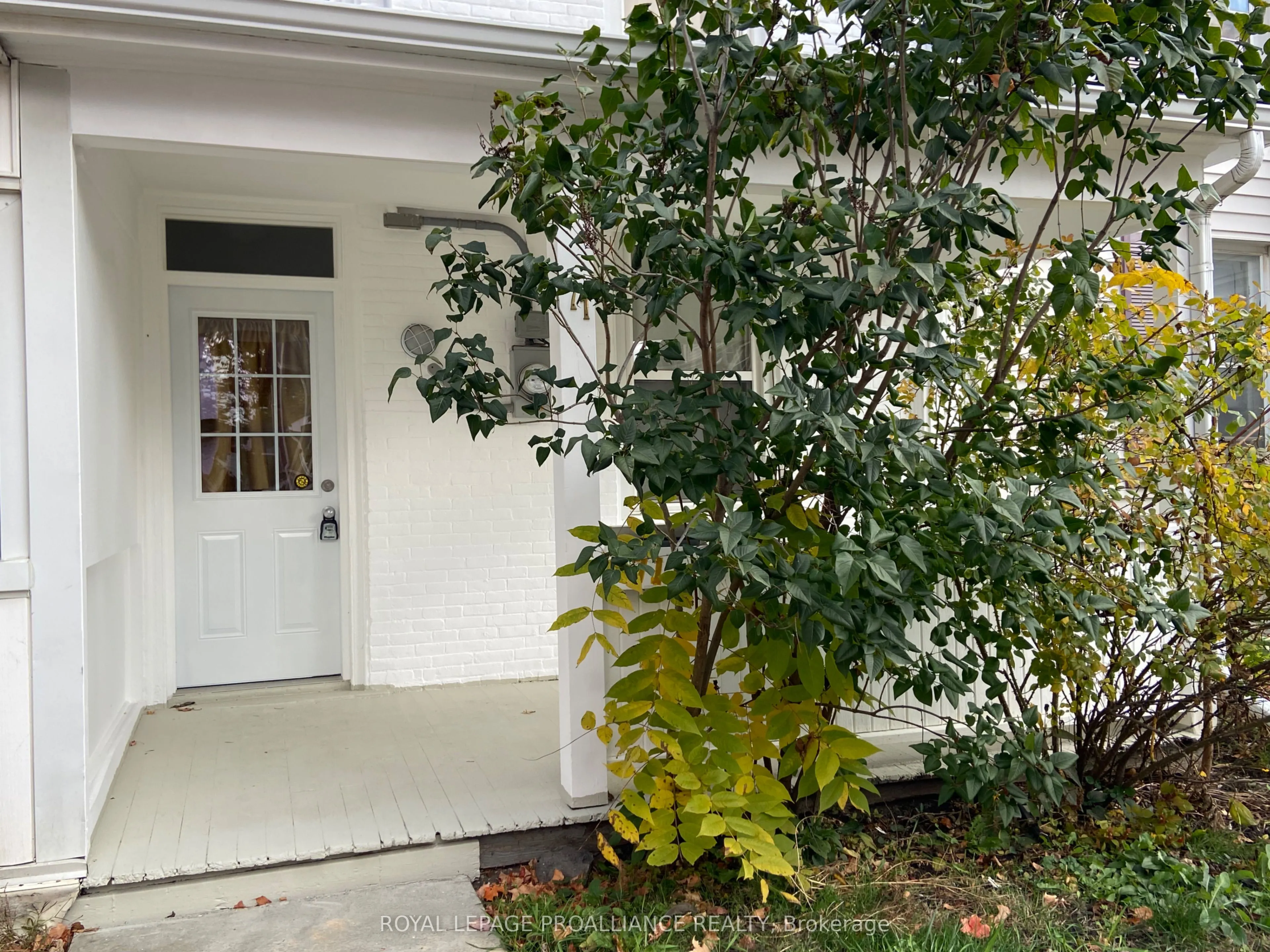 71 Buell Street, ON K6V 4Y4