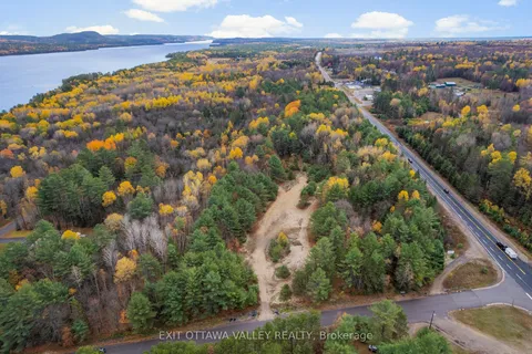 part 9 Moose Avenue, ON K0J 1P0