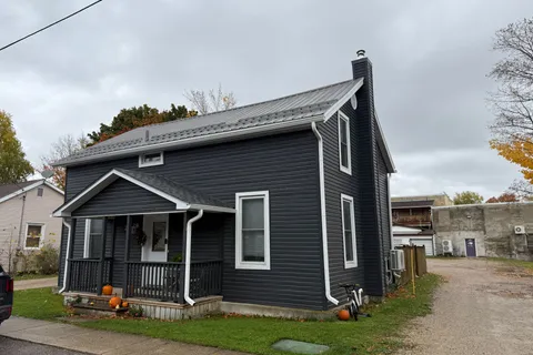 211 Edward Street, ON N0G 2W0