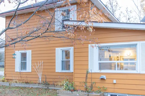 28 Paugh Lake Road, ON K0J 1B0