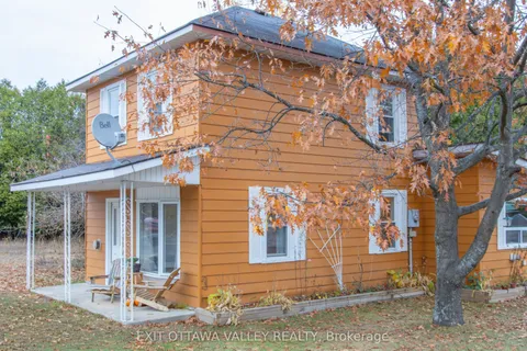 28 Paugh Lake Road, ON K0J 1B0