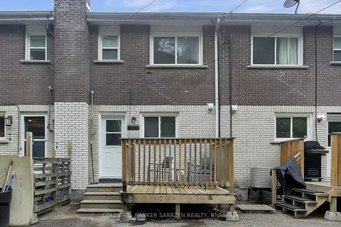 1518A Lepage Avenue, ON K1Z 8C9