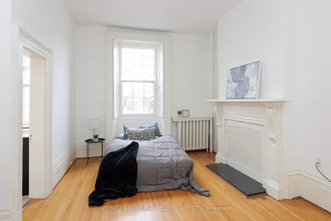 12 Russell Street, ON K9V 1Z8