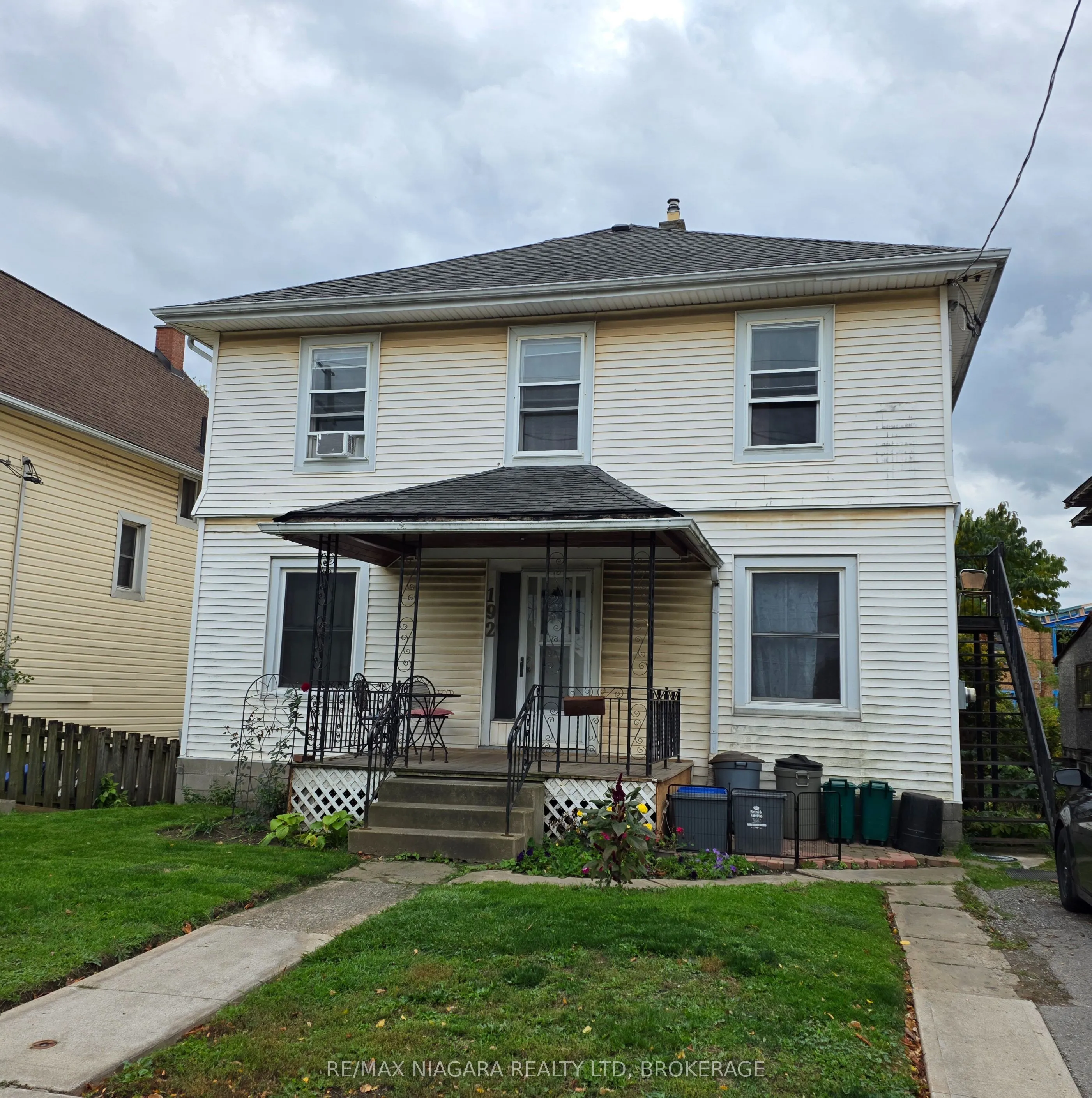 192 Queenston Street, ON L2R 2Z7