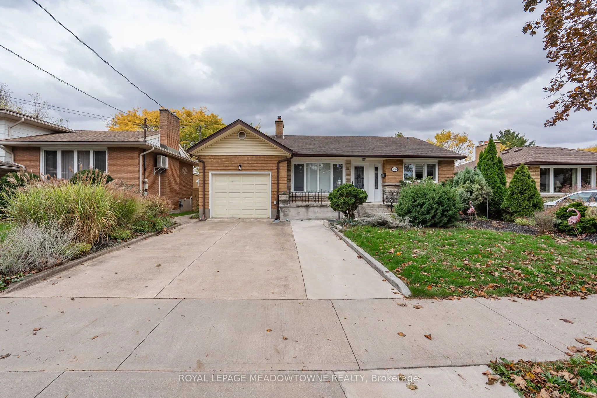6256 Balmoral Avenue, ON L2E 3A6