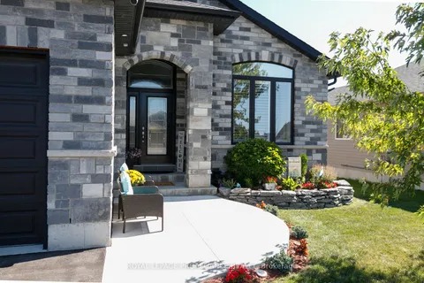 81 Sienna Avenue, ON K8P 0E9