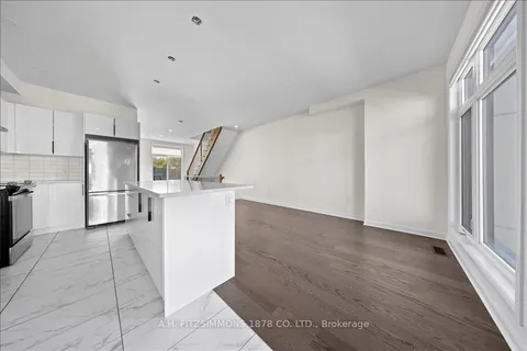 306 Foliage Private, ON K2H 0C5