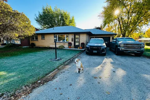 317 Carling Terrace, ON N0G 2W0