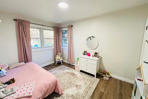 317 Carling Terrace, ON N0G 2W0