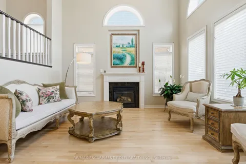 57 Yorkshire Drive, ON L9K 1M4