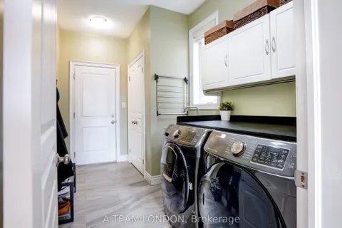 2479 Seven Oaks Ridge, ON N6M 1G5