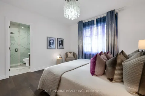 18 Legacy Lane, ON L9G 0G2