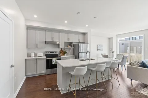 165 Angelonia Crescent, ON K1T 0Y5