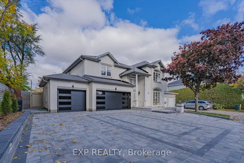 15 WELLSMERE Court, ON K2E 8C2